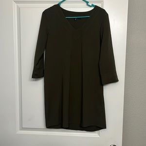 Dark green 3/4 sleeve dress